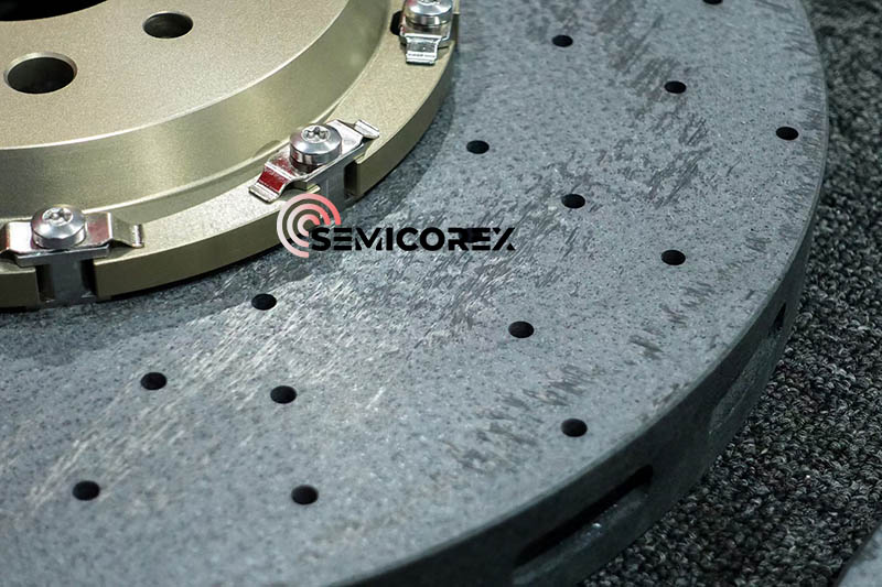 Analyse von Carbon-Keramik-Verbundbremssystemen